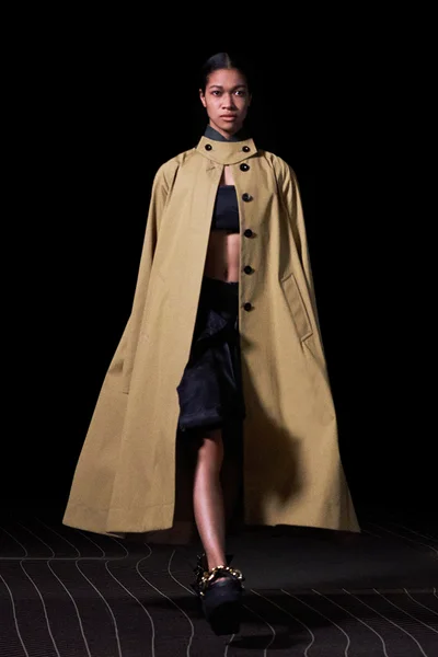 Look 14